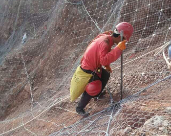 主動防護網(wǎng)施工現(xiàn)場