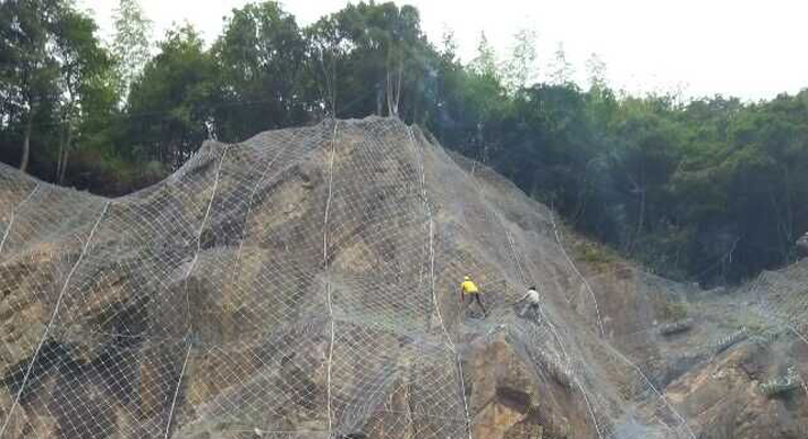 湖北恩施中鐵一局防護(hù)網(wǎng)施工